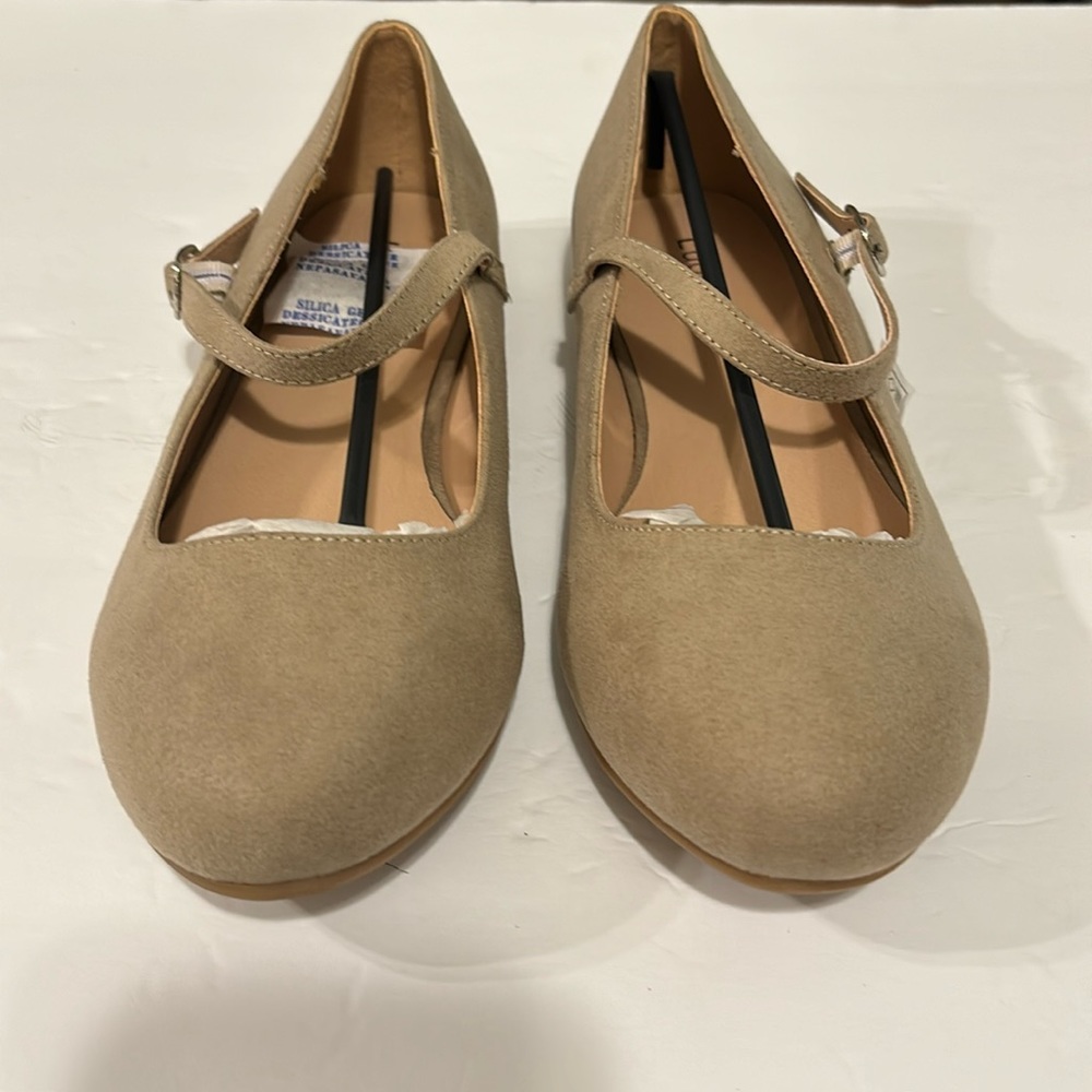 Beige tan flats